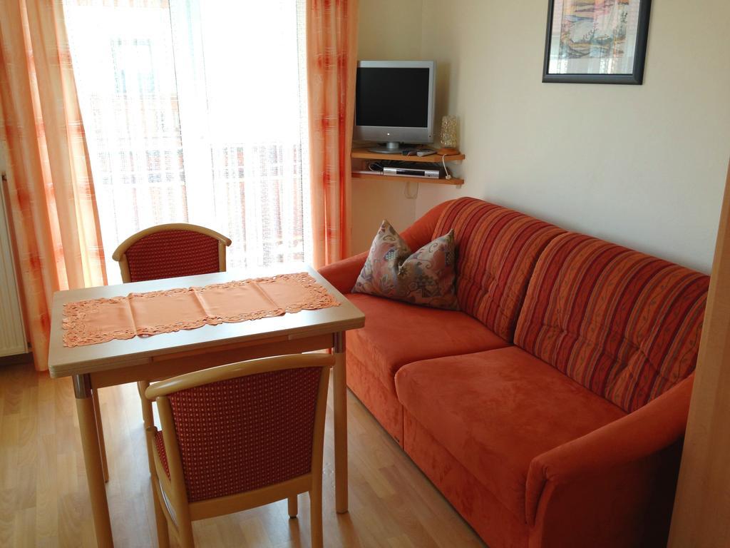 Gastehaus Sapetschnig Apartamento Faak am See Habitación foto